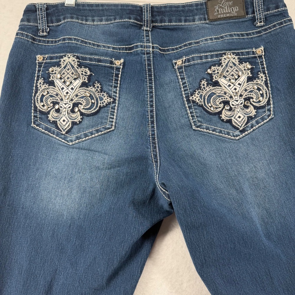 Love Indigo Premium Capri Jeans Women 16P Blue Fleur De Lis Embellished Y2K - Picture 10 of 10
